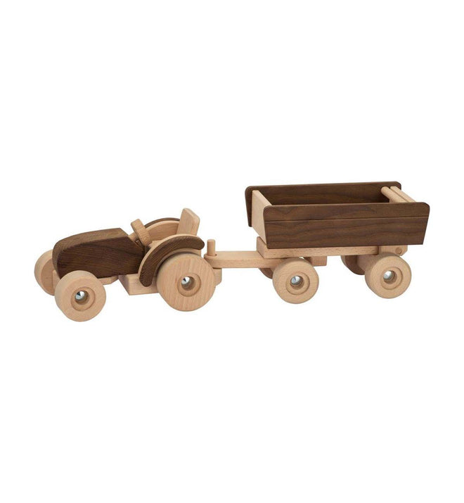 Traktor med tilhenger - mørk natur